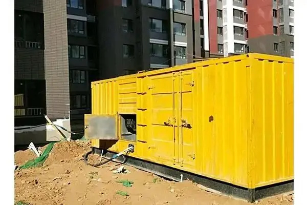西市发电机租赁中燃油压力过低会对发动机的哪些部件造成损坏？